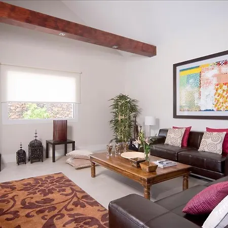 Puerto Del Carmen Sleeps 9 With Pool&air Con * Puerto del Carmen (Lanzarote)